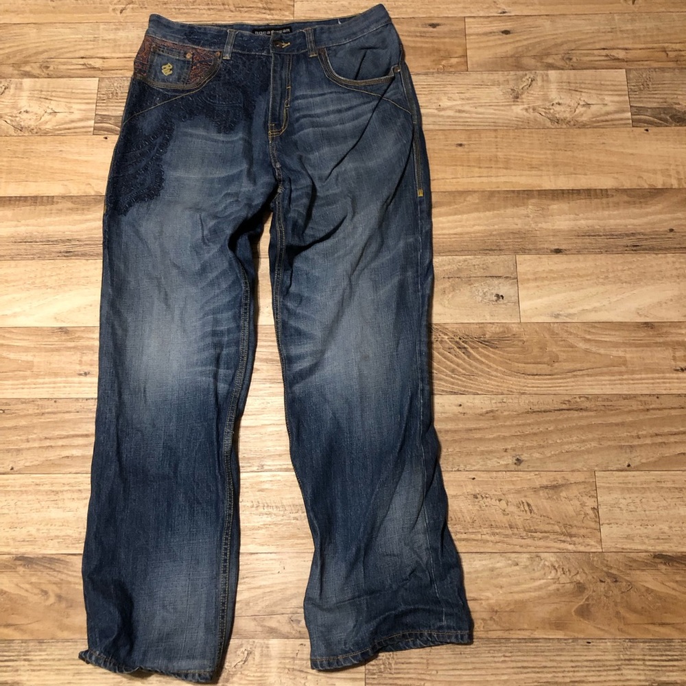Vintage Roca Wear jeans with embroidered back pockets n legs. Size 38